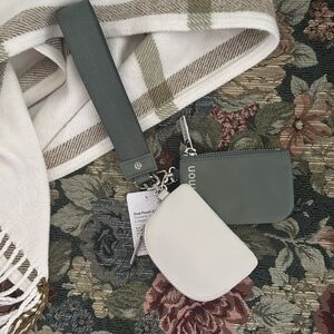 Lululemon Dual Pouch Wristlet